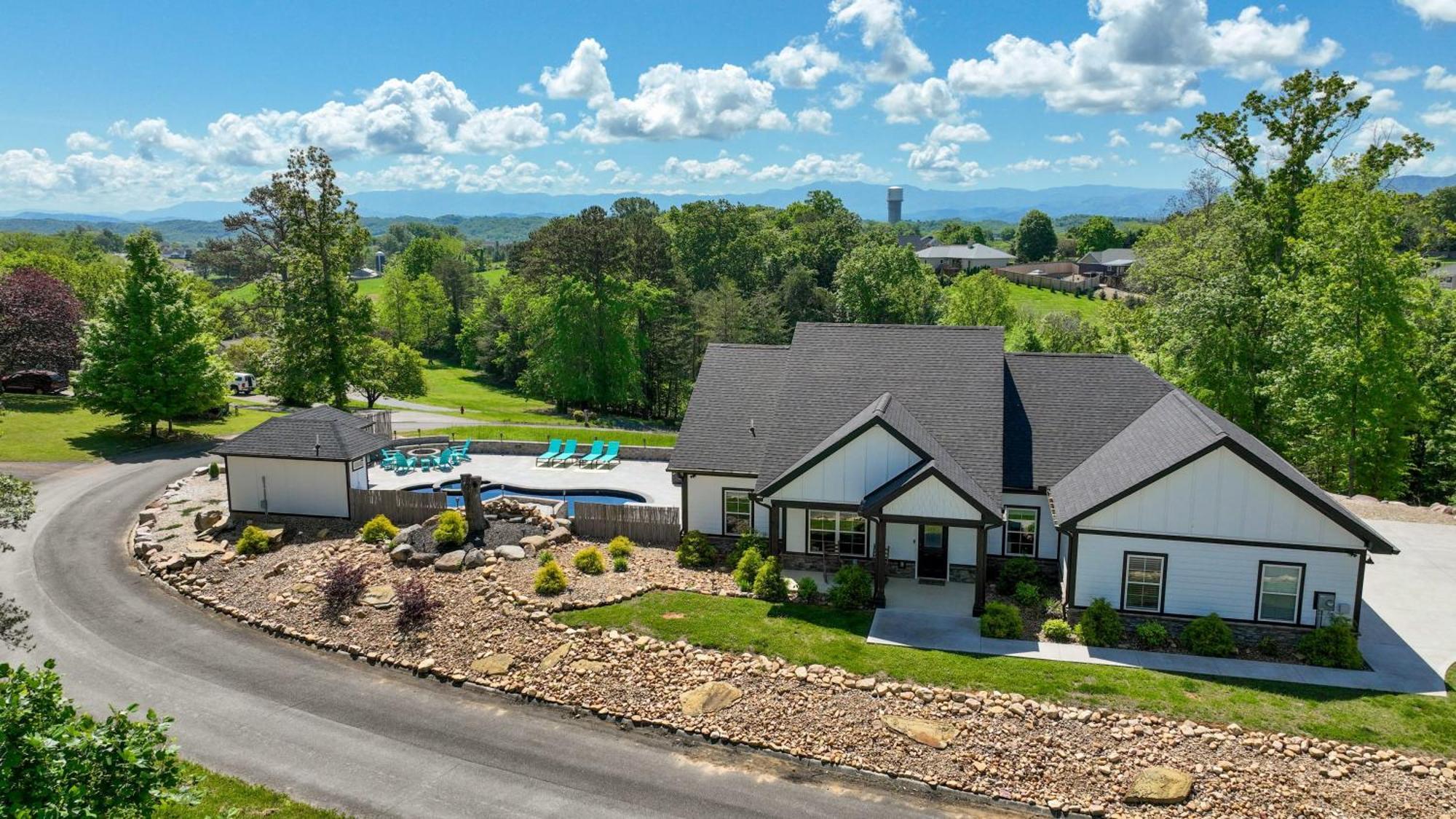 H2Oasis Incredible Pool Retreat With Mountains Views! Villa Sevierville Exterior photo